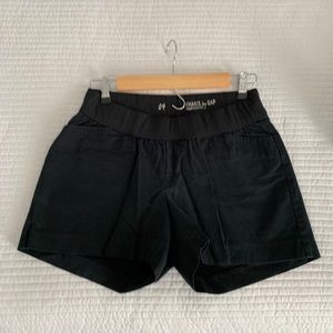 Gap Maternity Khaki Shorts - Size 4